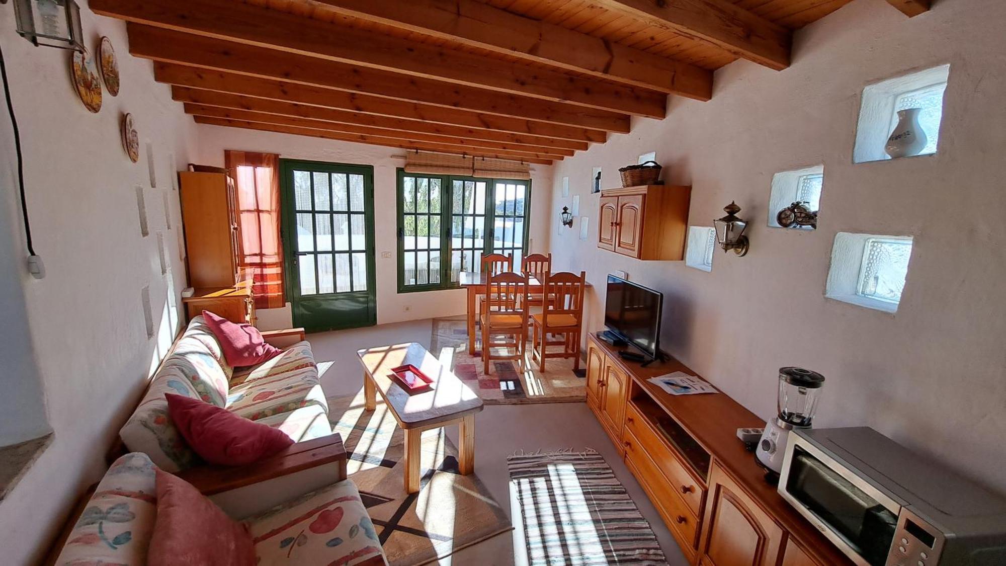 Captivating 2-Bedroom House 'Pajar' Finca Vistamar Salobre  Luaran gambar